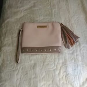 JONES NEW YORK SIGNATURE Wristlet purse.